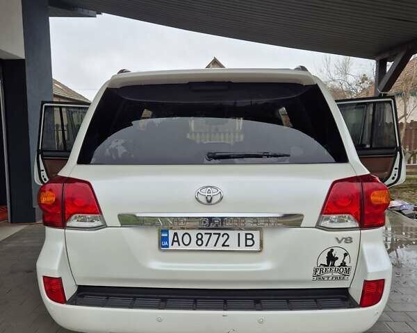 Белый Тойота Ленд Крузер, объемом двигателя 4.5 л и пробегом 184 тыс. км за 35000 $, фото 16 на Automoto.ua
