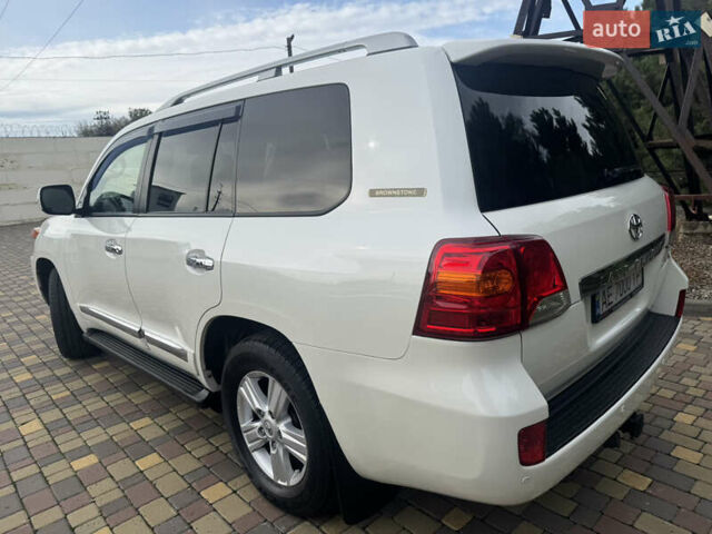 Белый Тойота Ленд Крузер, объемом двигателя 4.46 л и пробегом 239 тыс. км за 34999 $, фото 8 на Automoto.ua