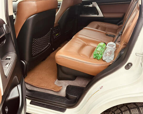 Білий Тойота Ленд Крузер, об'ємом двигуна 4.7 л та пробігом 272 тис. км за 33500 $, фото 22 на Automoto.ua