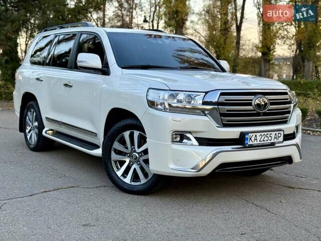Белый Тойота Ленд Крузер, объемом двигателя 4.46 л и пробегом 301 тыс. км за 44950 $, фото 14 на Automoto.ua