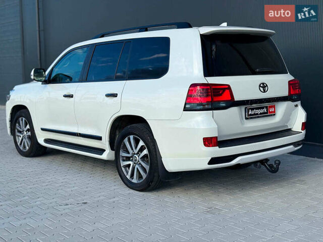 Белый Тойота Ленд Крузер, объемом двигателя 4.7 л и пробегом 145 тыс. км за 46590 $, фото 7 на Automoto.ua