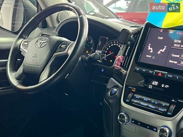 Белый Тойота Ленд Крузер, объемом двигателя 4.46 л и пробегом 90 тыс. км за 55000 $, фото 10 на Automoto.ua