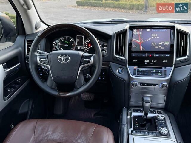 Белый Тойота Ленд Крузер, объемом двигателя 4.46 л и пробегом 301 тыс. км за 44950 $, фото 83 на Automoto.ua