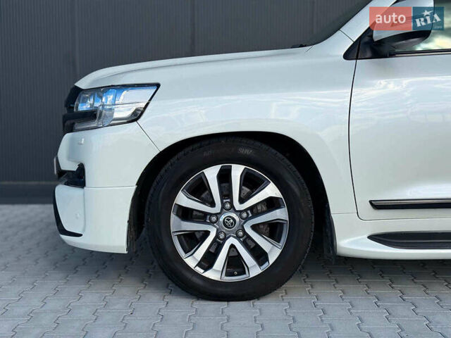 Белый Тойота Ленд Крузер, объемом двигателя 4.7 л и пробегом 145 тыс. км за 46590 $, фото 9 на Automoto.ua