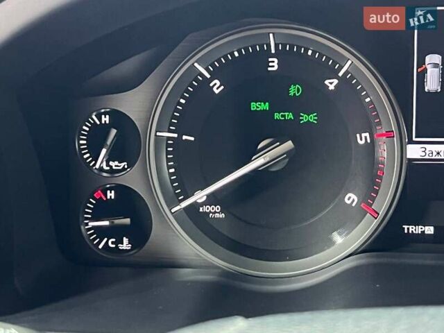 Белый Тойота Ленд Крузер, объемом двигателя 4.46 л и пробегом 90 тыс. км за 55000 $, фото 25 на Automoto.ua