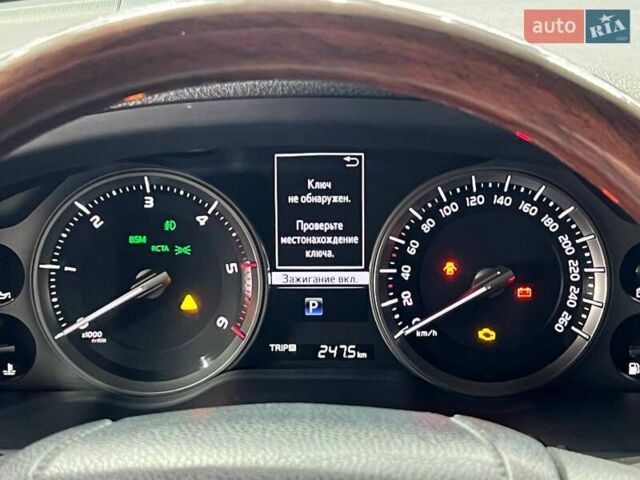 Белый Тойота Ленд Крузер, объемом двигателя 4.46 л и пробегом 90 тыс. км за 55000 $, фото 24 на Automoto.ua