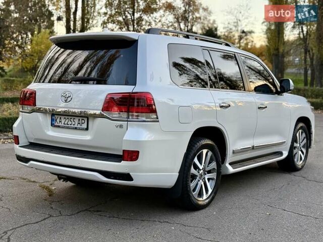 Белый Тойота Ленд Крузер, объемом двигателя 4.46 л и пробегом 301 тыс. км за 44950 $, фото 4 на Automoto.ua