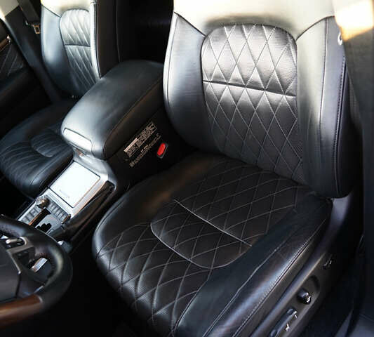 Белый Тойота Ленд Крузер, объемом двигателя 4.46 л и пробегом 215 тыс. км за 47000 $, фото 11 на Automoto.ua