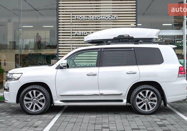 Білий Тойота Ленд Крузер, об'ємом двигуна 4.61 л та пробігом 51 тис. км за 52098 $, фото 2 на Automoto.ua