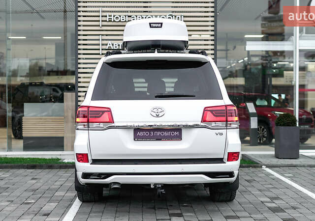 Білий Тойота Ленд Крузер, об'ємом двигуна 4.61 л та пробігом 51 тис. км за 52098 $, фото 3 на Automoto.ua