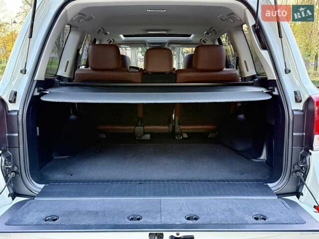 Белый Тойота Ленд Крузер, объемом двигателя 4.46 л и пробегом 301 тыс. км за 44950 $, фото 73 на Automoto.ua