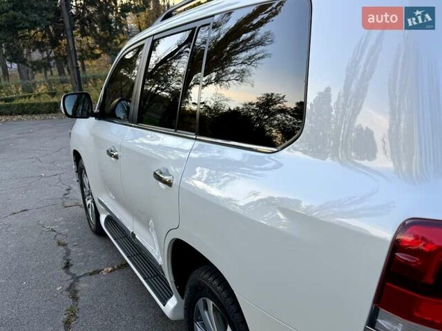 Белый Тойота Ленд Крузер, объемом двигателя 4.46 л и пробегом 301 тыс. км за 44950 $, фото 41 на Automoto.ua