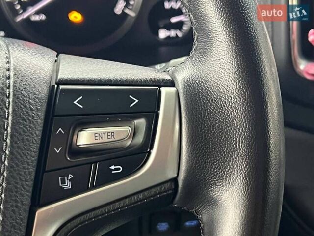 Белый Тойота Ленд Крузер, объемом двигателя 4.46 л и пробегом 90 тыс. км за 55000 $, фото 33 на Automoto.ua