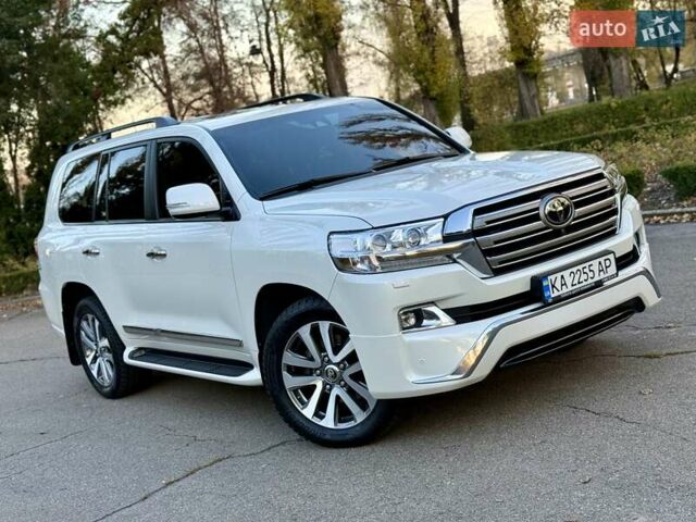 Белый Тойота Ленд Крузер, объемом двигателя 4.46 л и пробегом 301 тыс. км за 44950 $, фото 13 на Automoto.ua