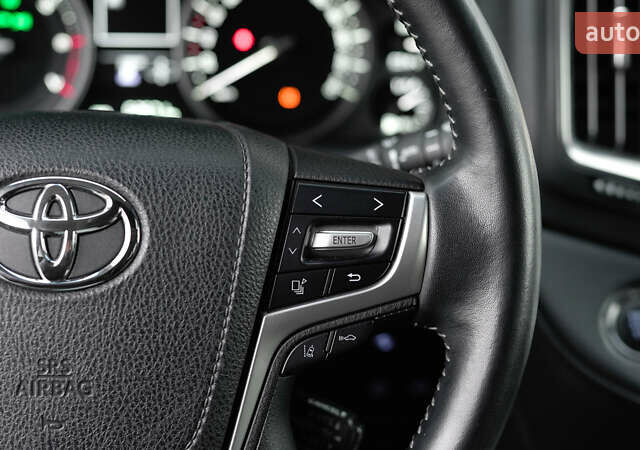 Білий Тойота Ленд Крузер, об'ємом двигуна 4.61 л та пробігом 51 тис. км за 52098 $, фото 27 на Automoto.ua