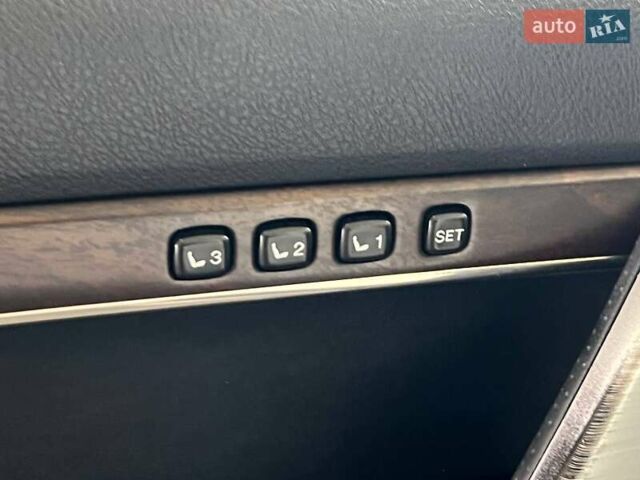 Белый Тойота Ленд Крузер, объемом двигателя 4.46 л и пробегом 90 тыс. км за 55000 $, фото 13 на Automoto.ua