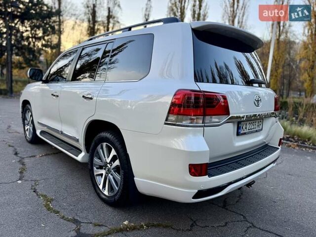 Белый Тойота Ленд Крузер, объемом двигателя 4.46 л и пробегом 301 тыс. км за 44950 $, фото 25 на Automoto.ua