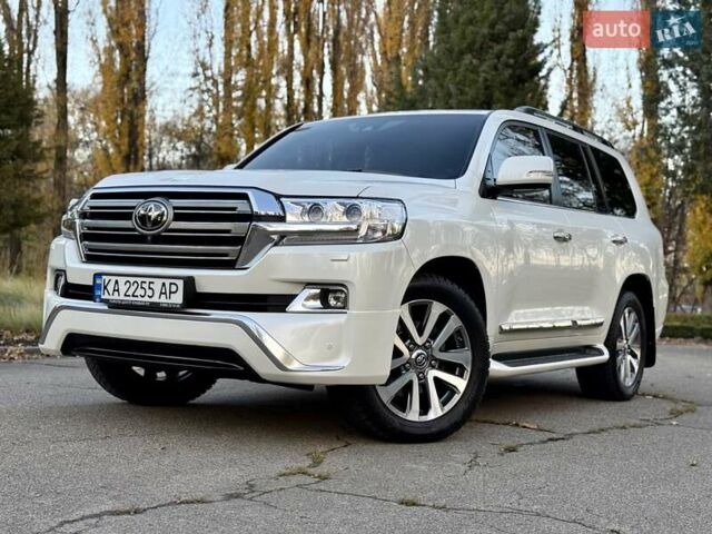 Белый Тойота Ленд Крузер, объемом двигателя 4.46 л и пробегом 301 тыс. км за 44950 $, фото 10 на Automoto.ua