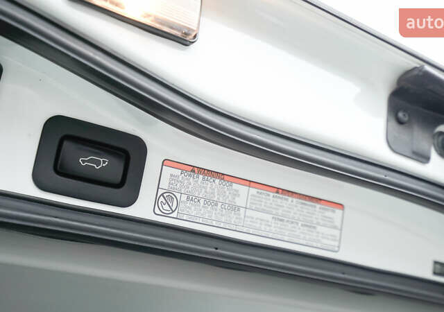 Білий Тойота Ленд Крузер, об'ємом двигуна 4.61 л та пробігом 51 тис. км за 52098 $, фото 10 на Automoto.ua