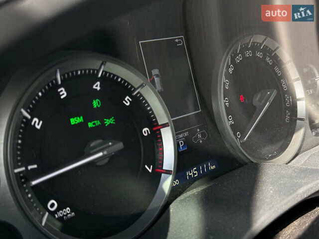 Белый Тойота Ленд Крузер, объемом двигателя 4.7 л и пробегом 145 тыс. км за 46590 $, фото 16 на Automoto.ua