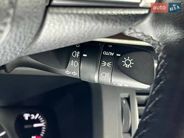 Белый Тойота Ленд Крузер, объемом двигателя 4.46 л и пробегом 90 тыс. км за 55000 $, фото 31 на Automoto.ua