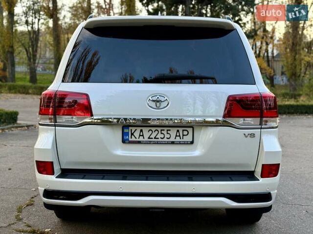 Белый Тойота Ленд Крузер, объемом двигателя 4.46 л и пробегом 301 тыс. км за 44950 $, фото 5 на Automoto.ua