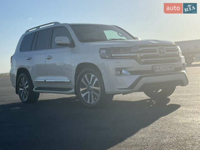 Белый Тойота Ленд Крузер, объемом двигателя 4.46 л и пробегом 250 тыс. км за 44999 $, фото 6 на Automoto.ua