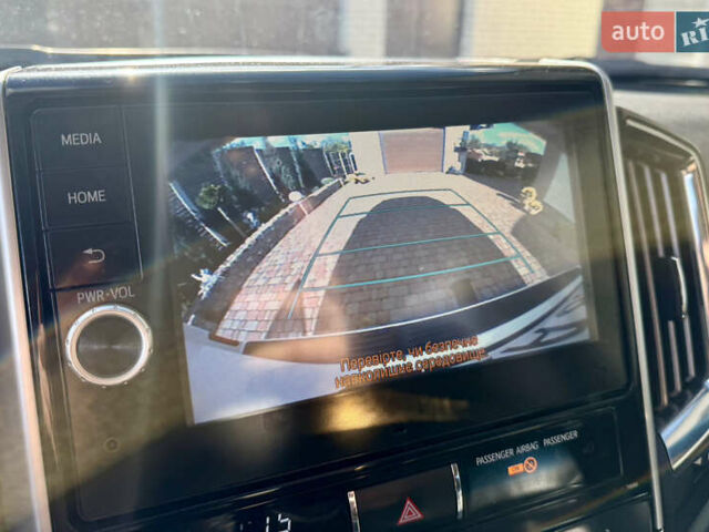 Белый Тойота Ленд Крузер, объемом двигателя 4.46 л и пробегом 195 тыс. км за 44999 $, фото 39 на Automoto.ua