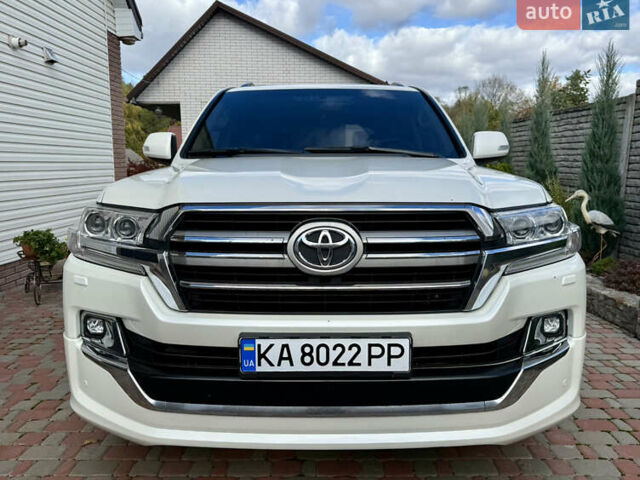 Белый Тойота Ленд Крузер, объемом двигателя 4.46 л и пробегом 195 тыс. км за 44999 $, фото 9 на Automoto.ua