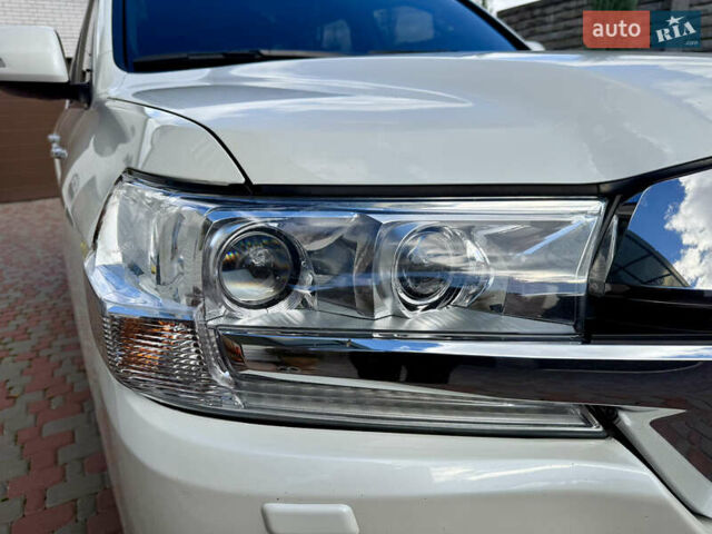 Белый Тойота Ленд Крузер, объемом двигателя 4.46 л и пробегом 195 тыс. км за 44999 $, фото 14 на Automoto.ua