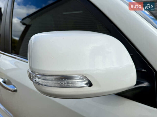 Белый Тойота Ленд Крузер, объемом двигателя 4.46 л и пробегом 195 тыс. км за 44999 $, фото 12 на Automoto.ua