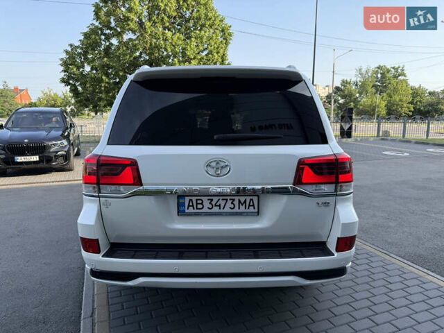 Белый Тойота Ленд Крузер, объемом двигателя 4.46 л и пробегом 111 тыс. км за 58900 $, фото 5 на Automoto.ua