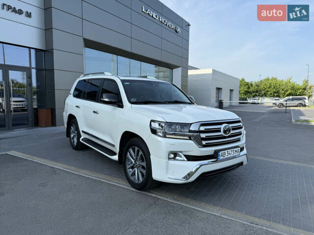 Белый Тойота Ленд Крузер, объемом двигателя 4.46 л и пробегом 111 тыс. км за 58900 $, фото 2 на Automoto.ua