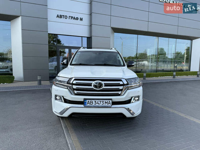 Белый Тойота Ленд Крузер, объемом двигателя 4.46 л и пробегом 111 тыс. км за 58900 $, фото 1 на Automoto.ua