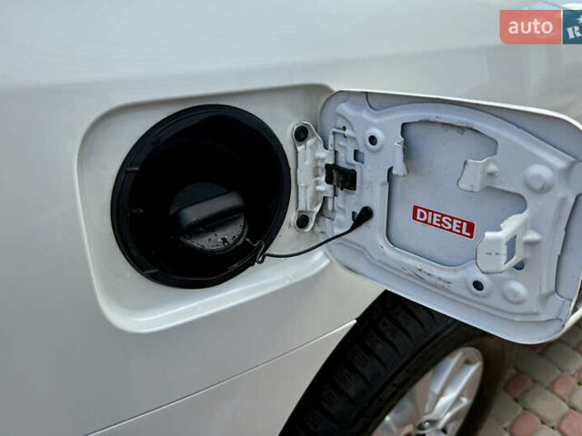 Белый Тойота Ленд Крузер, объемом двигателя 4.46 л и пробегом 195 тыс. км за 44999 $, фото 18 на Automoto.ua