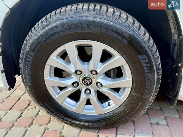 Белый Тойота Ленд Крузер, объемом двигателя 4.46 л и пробегом 195 тыс. км за 44999 $, фото 37 на Automoto.ua