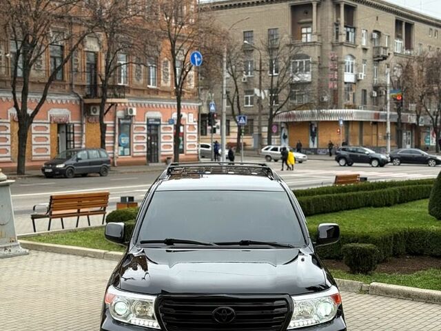 Белый Тойота Ленд Крузер, объемом двигателя 2.5 л и пробегом 250 тыс. км за 23999 $, фото 1 на Automoto.ua