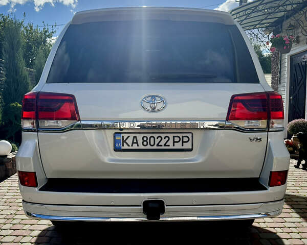 Белый Тойота Ленд Крузер, объемом двигателя 4.46 л и пробегом 195 тыс. км за 44999 $, фото 4 на Automoto.ua