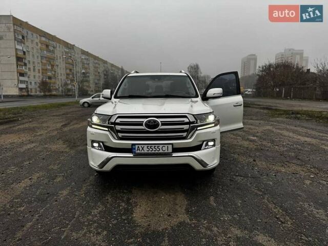 Белый Тойота Ленд Крузер, объемом двигателя 4.46 л и пробегом 192 тыс. км за 54555 $, фото 8 на Automoto.ua