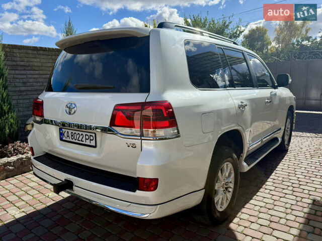 Белый Тойота Ленд Крузер, объемом двигателя 4.46 л и пробегом 195 тыс. км за 44999 $, фото 5 на Automoto.ua
