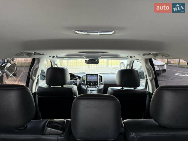 Белый Тойота Ленд Крузер, объемом двигателя 4.46 л и пробегом 111 тыс. км за 58900 $, фото 24 на Automoto.ua