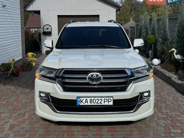 Белый Тойота Ленд Крузер, объемом двигателя 4.46 л и пробегом 195 тыс. км за 44999 $, фото 1 на Automoto.ua