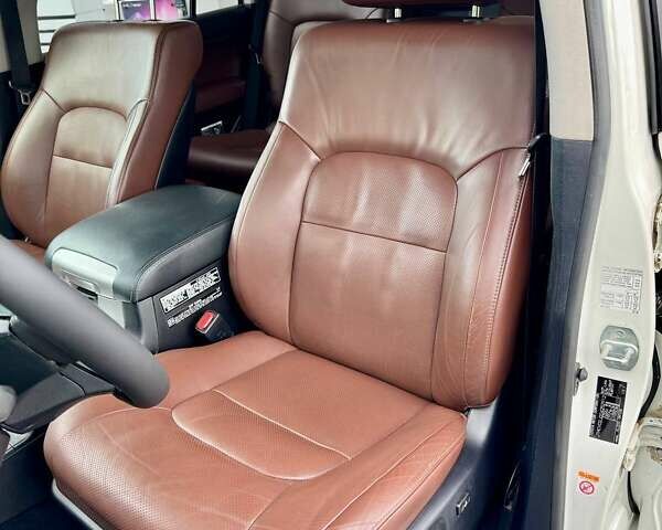 Білий Тойота Ленд Крузер, об'ємом двигуна 4.46 л та пробігом 190 тис. км за 48000 $, фото 14 на Automoto.ua