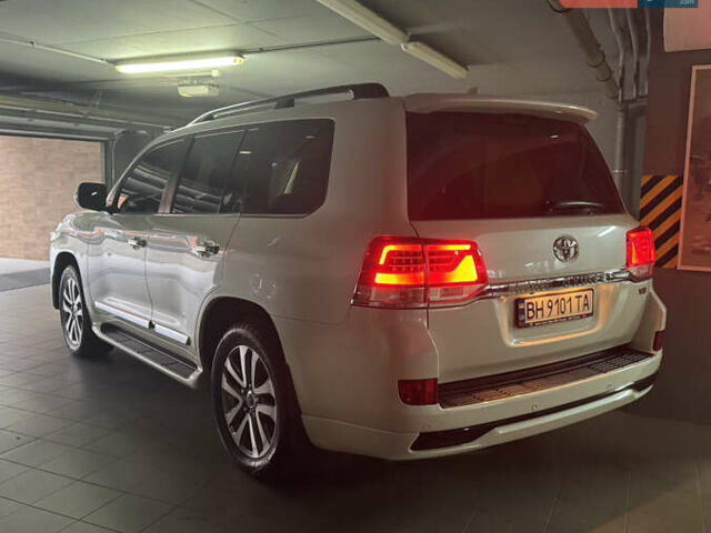 Білий Тойота Ленд Крузер, об'ємом двигуна 4.61 л та пробігом 112 тис. км за 53500 $, фото 2 на Automoto.ua