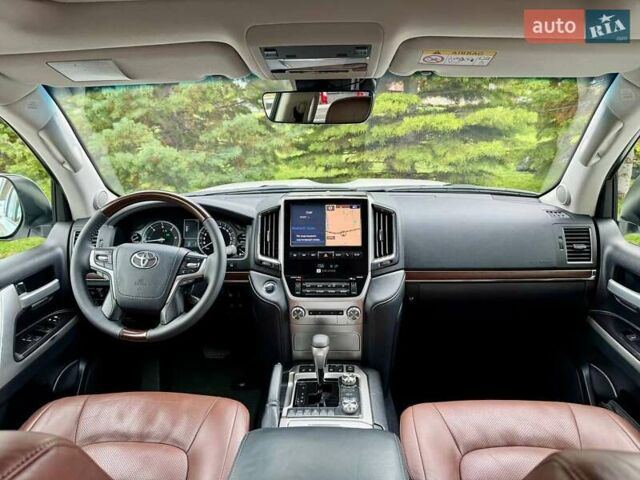 Білий Тойота Ленд Крузер, об'ємом двигуна 4.46 л та пробігом 190 тис. км за 48000 $, фото 23 на Automoto.ua