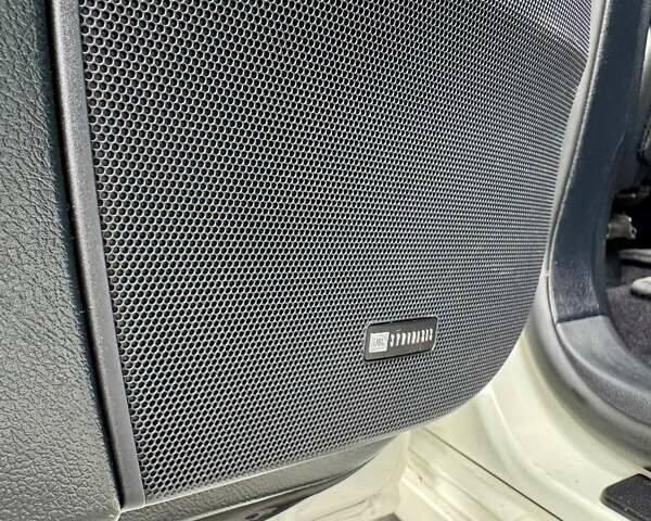 Білий Тойота Ленд Крузер, об'ємом двигуна 4.46 л та пробігом 190 тис. км за 48000 $, фото 17 на Automoto.ua