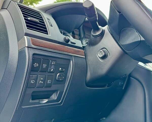 Білий Тойота Ленд Крузер, об'ємом двигуна 4.46 л та пробігом 190 тис. км за 48000 $, фото 15 на Automoto.ua