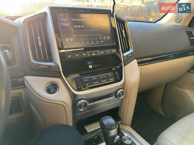 Білий Тойота Ленд Крузер, об'ємом двигуна 4.61 л та пробігом 239 тис. км за 48500 $, фото 6 на Automoto.ua