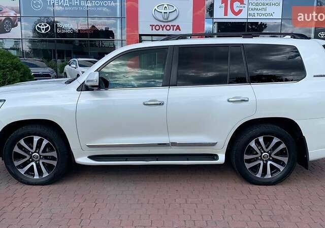 Білий Тойота Ленд Крузер, об'ємом двигуна 4.46 л та пробігом 241 тис. км за 47900 $, фото 2 на Automoto.ua