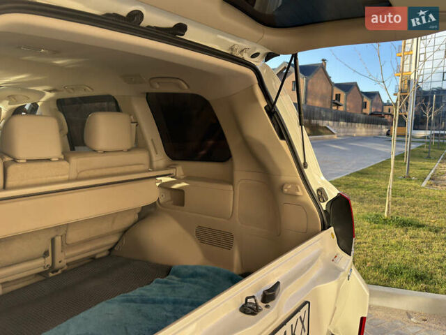 Білий Тойота Ленд Крузер, об'ємом двигуна 4.61 л та пробігом 239 тис. км за 48500 $, фото 17 на Automoto.ua